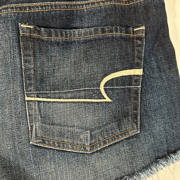 American Eagle Blue Frayed Hem High Rise Festival Denim Jean Shorts - Picture 8 of 10